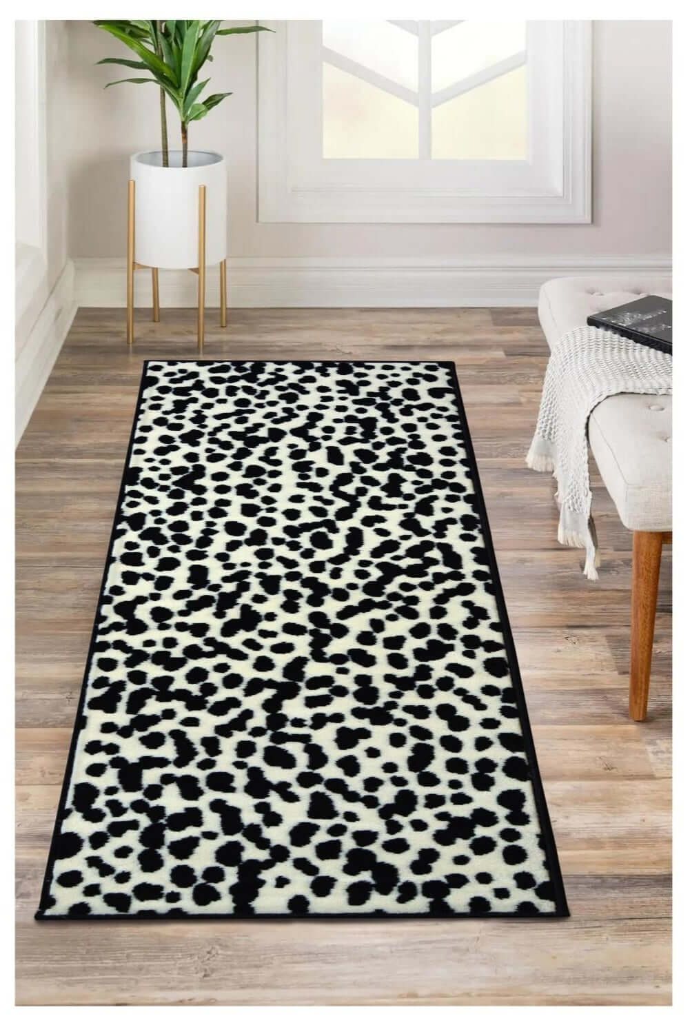 Maestro Dalmation Rug - Black & White