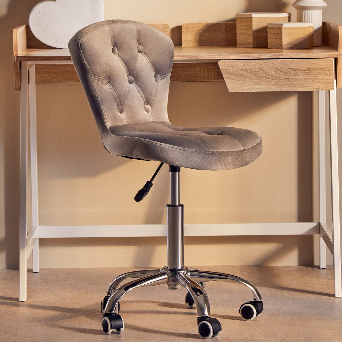 Grey Velvet Buttoned Home Office Chair | Fayth