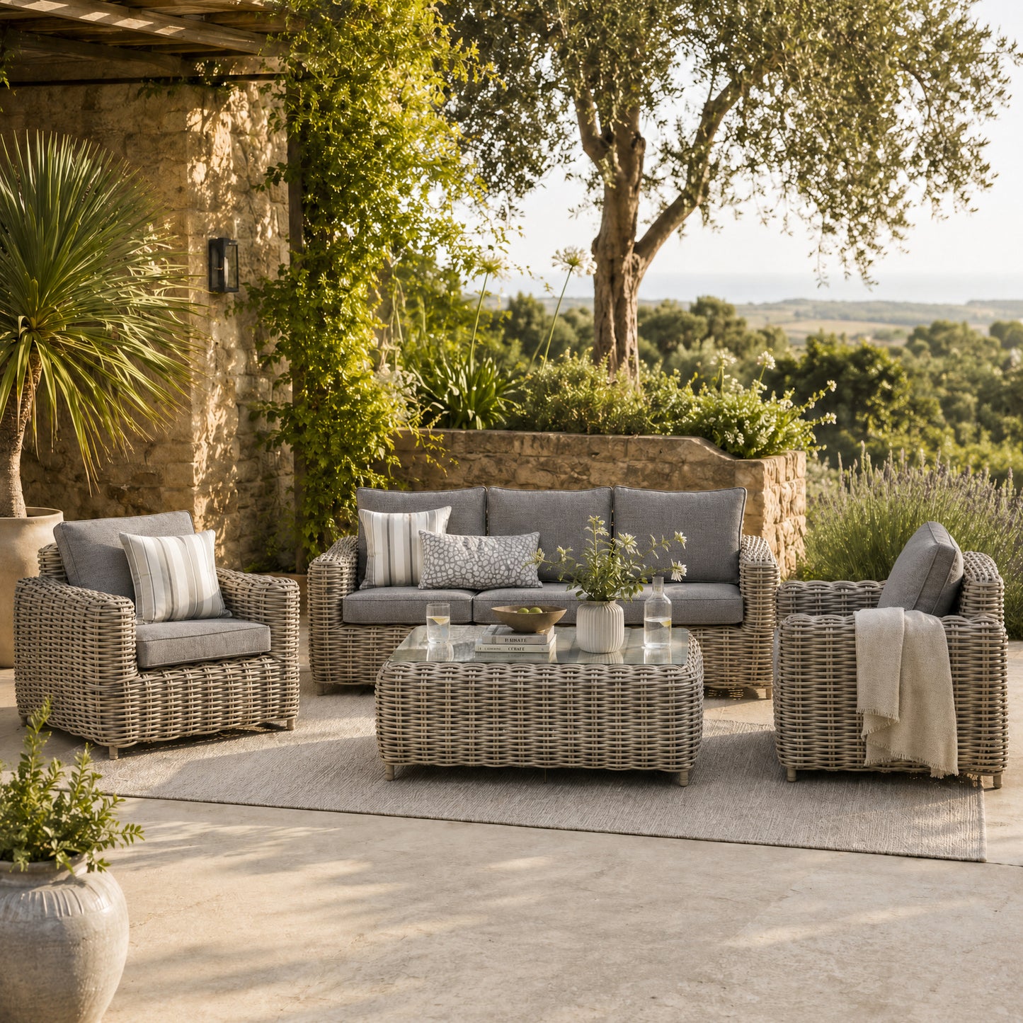 Luxury Amalfi Beige Metal Frame Outdoor Five Seater Set