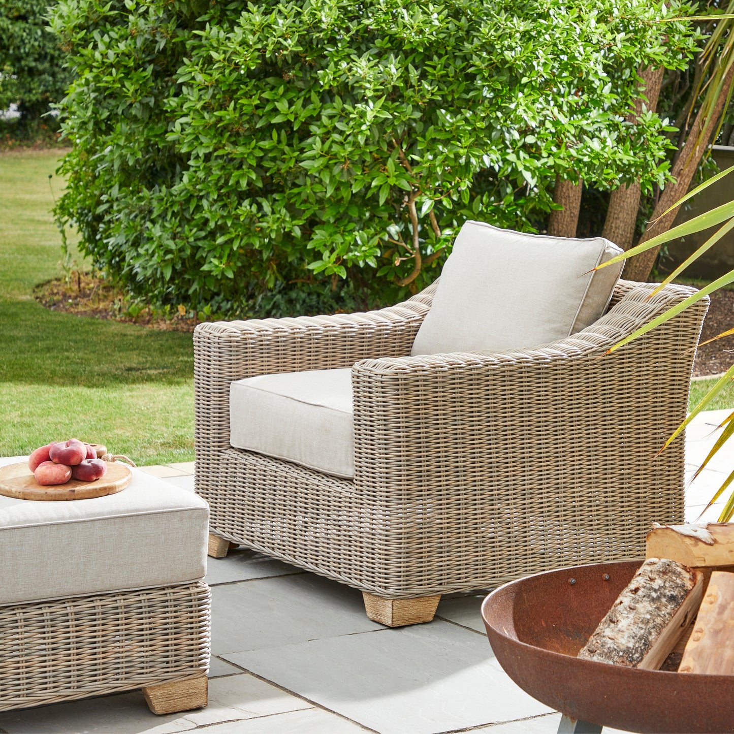 Luxury Capri Beige Metal Frame Outdoor Armchair