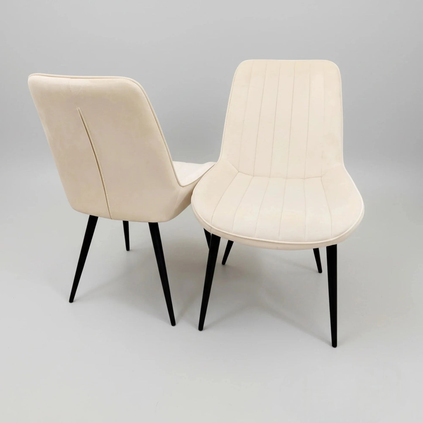 Luxury Didrik Velvet Dining Chair With Black Legs And Scandinavian Style