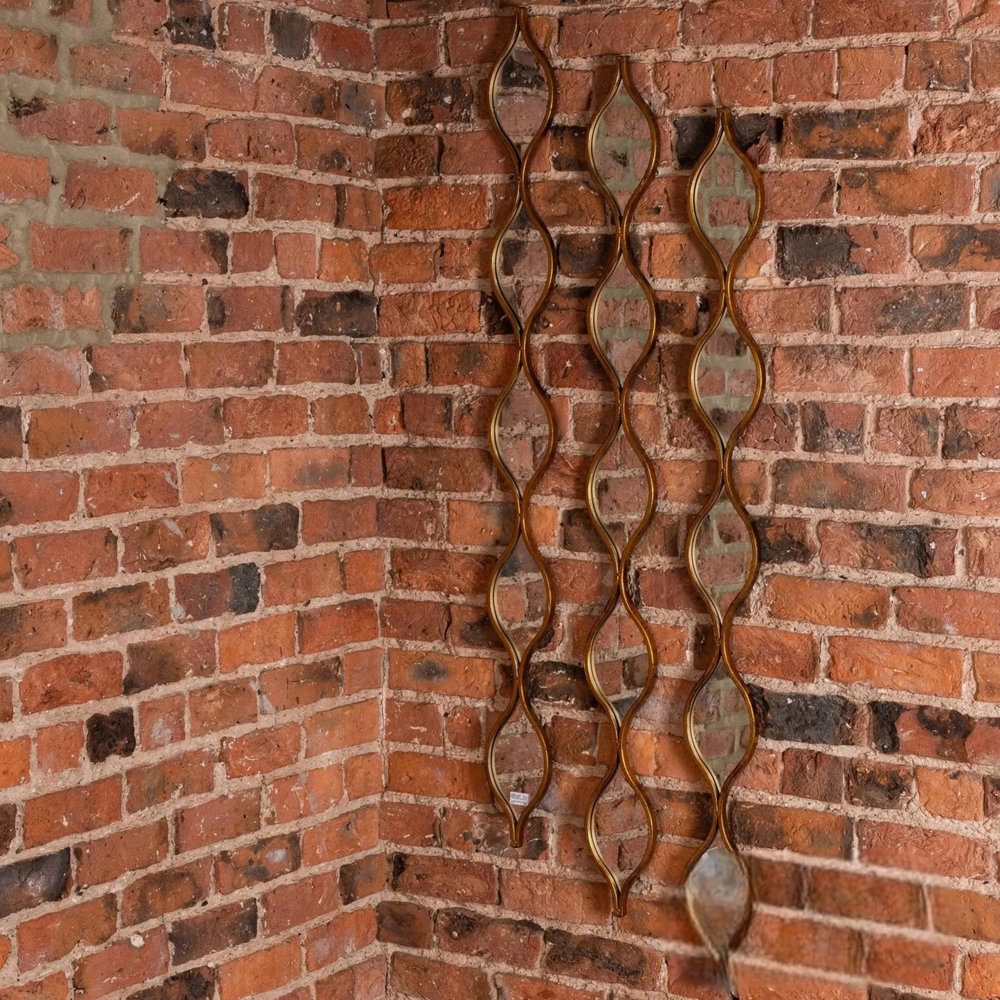 Luxury Elden 146cm Sculptural Wavy Slim Wall Mirror In Aged Gold