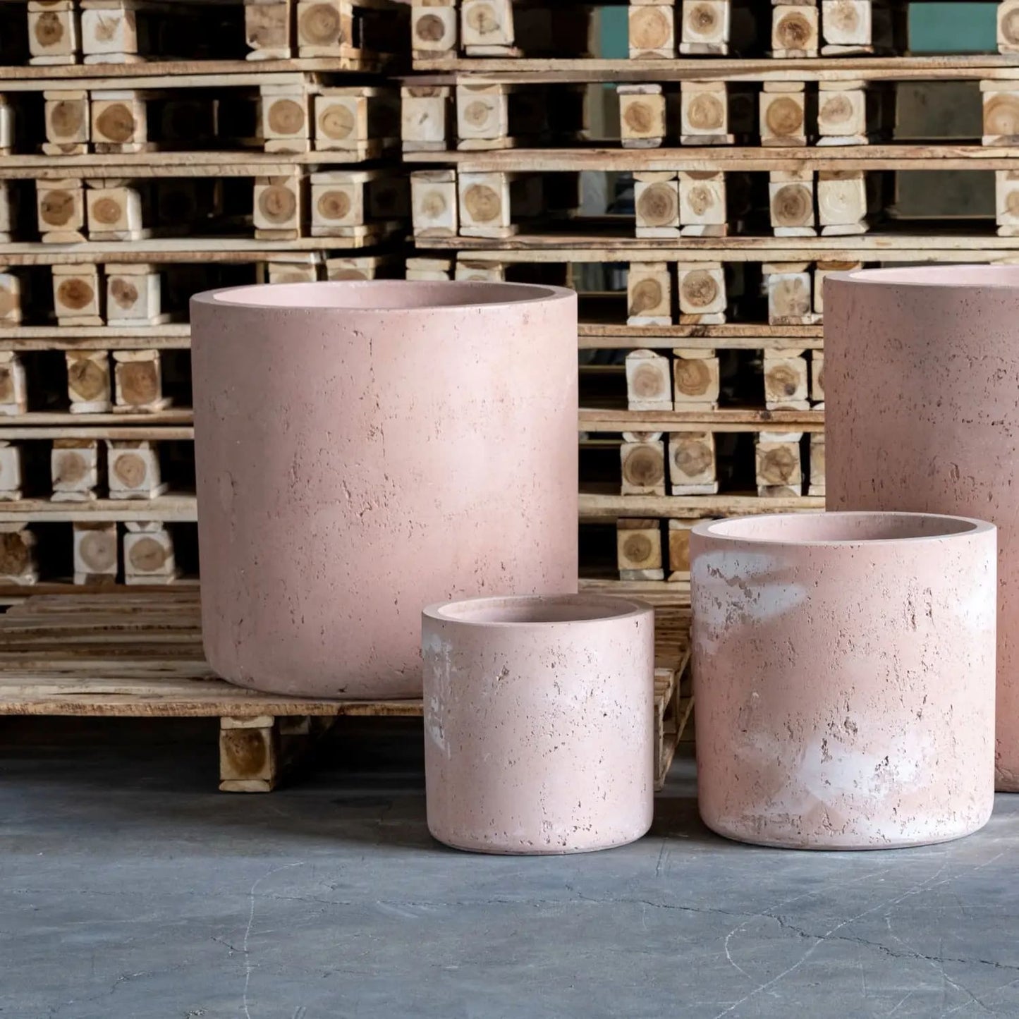 Aurella | Blushstone – 85cm XXL Concrete Cylinder Planter – 365L Round Plant Pot