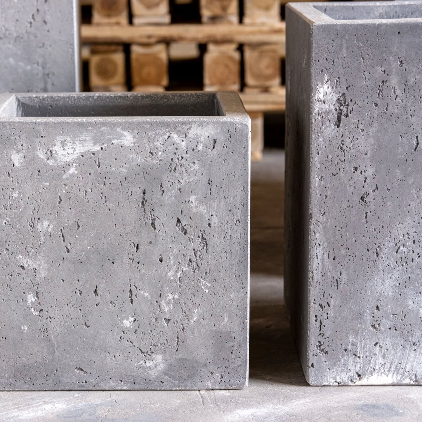 Cubrosa | Onyx Dusk – 70cm Extra Large Concrete Square Planter – 246L Block Plant Pot