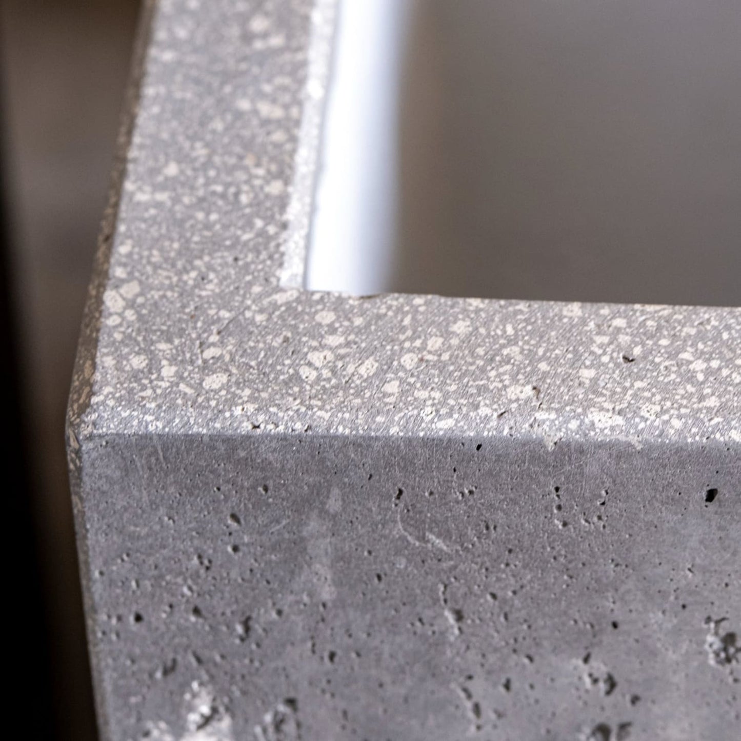 Cubrosa | Onyx Dusk – 85cm Extra Extra Large Concrete Square Planter – 459L Block Plant Pot