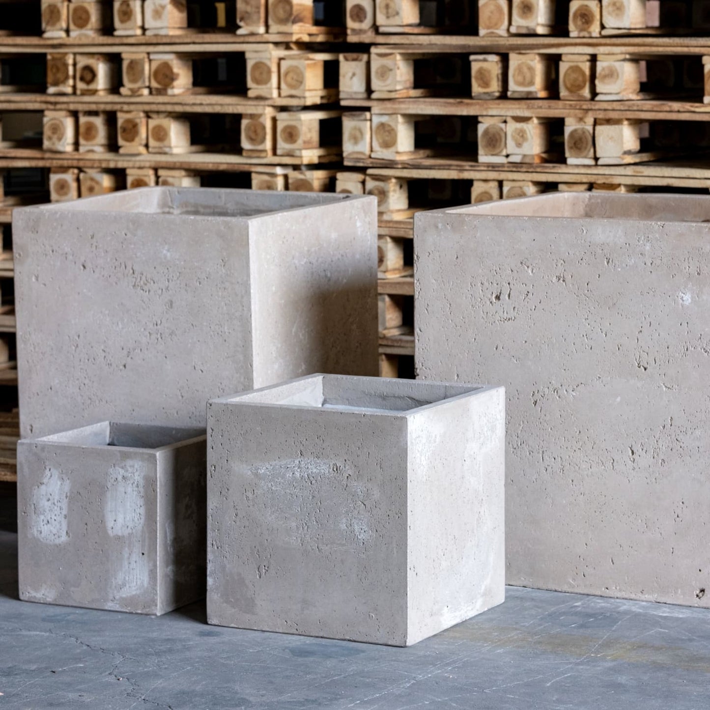 Cubrosa | Truffle – 100cm XXL Square Concrete Planter – 782L Extra Large Outdoor Plant Pot