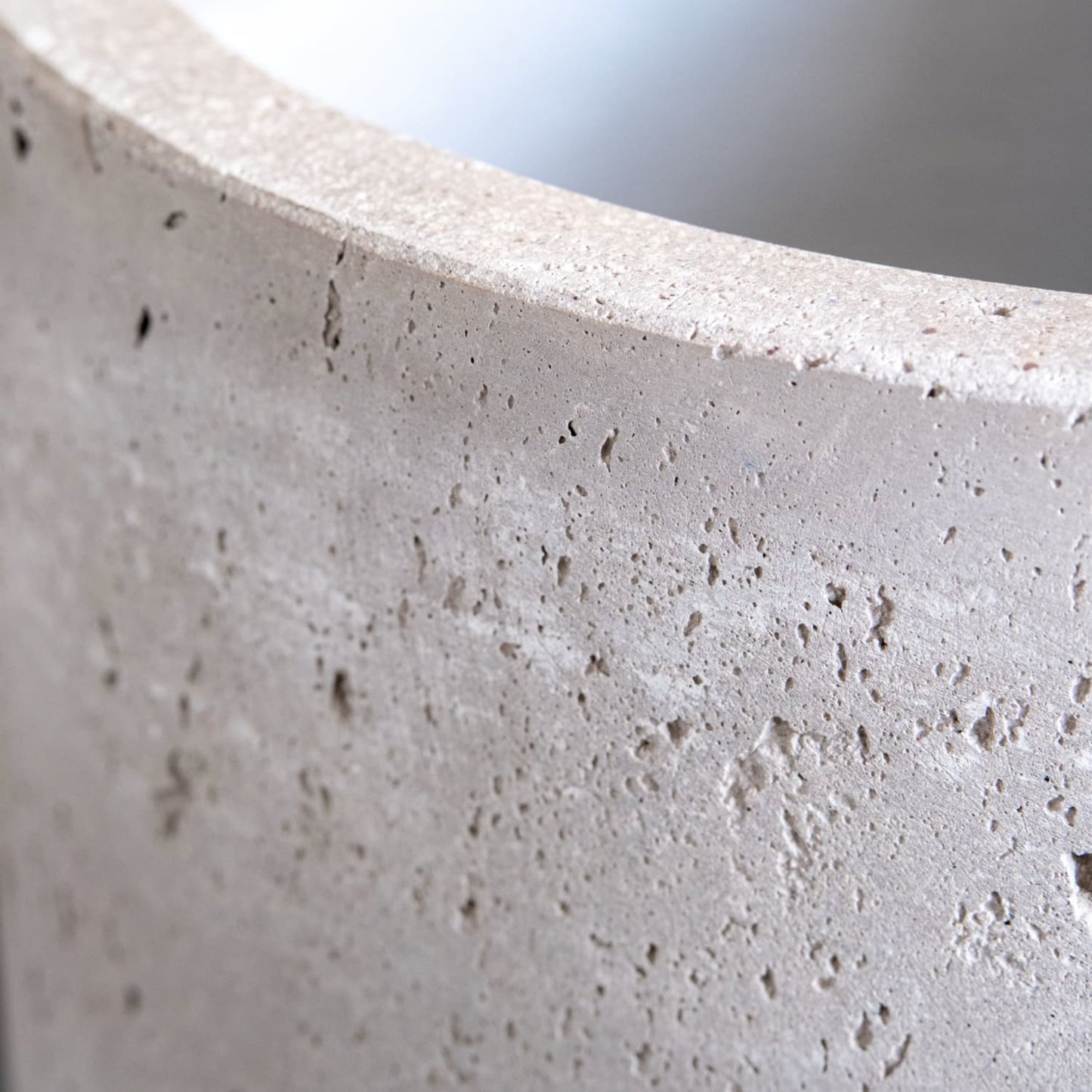 Vessara | Truffle – 75cm Extra Large Tall Concrete Planter – 61L Round Plant Pot